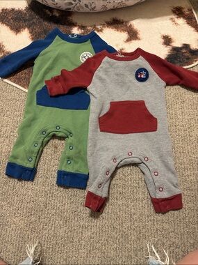 Twins coordinating outfits